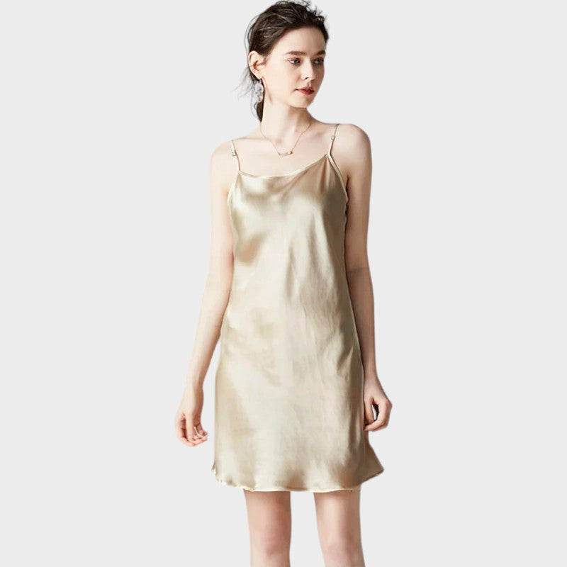Fond de robe soie beige face